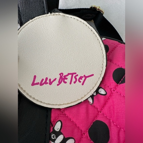 Betsey Johnson Polka Dot and Dog Print Pink Quilted Large Traveler/Duffle Bag - Picture 7 of 11